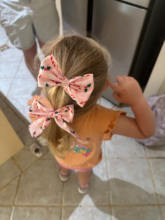 Christmas 2 inch bow with tail