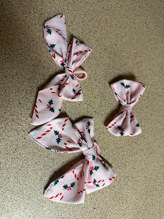 Christmas 2 inch bow with tail
